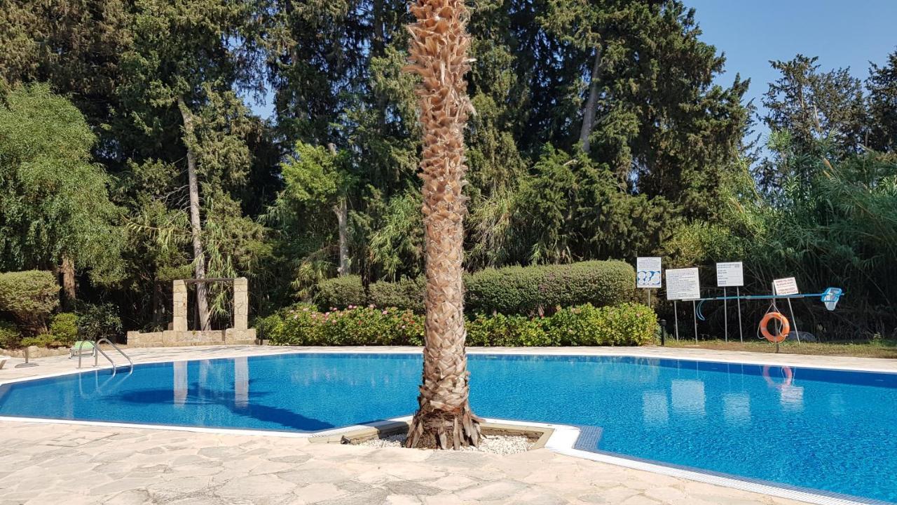 Paradise Gardens IV 2 Bd Amazing Apartment Paphos Exterior foto